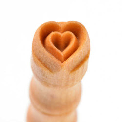 TAMPON ROND 1 CM - HEART IN HEART